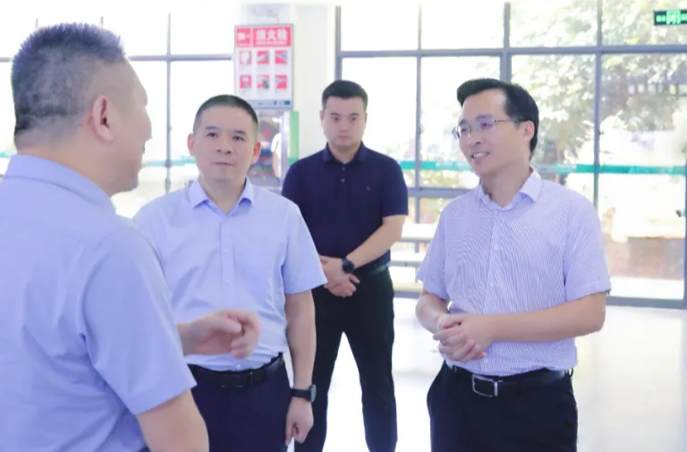 蒋红波调研园区蓝天保卫战工作