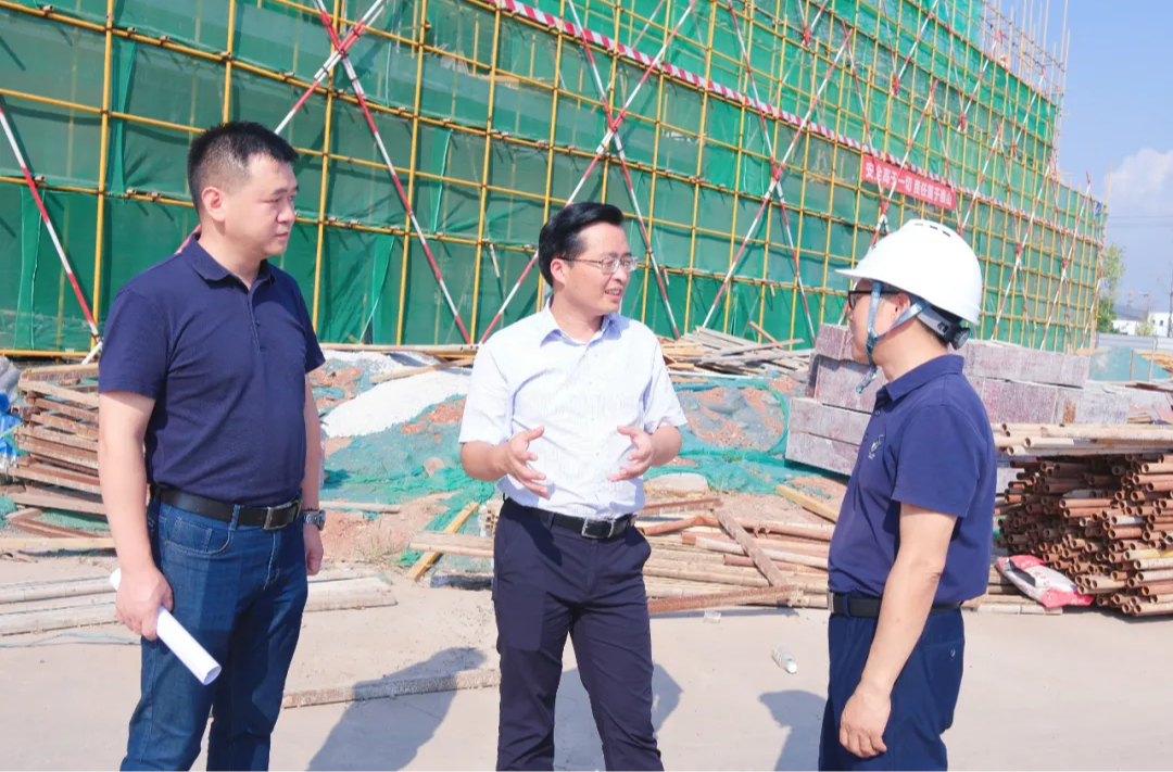 蒋红波调研走访园区重点项目