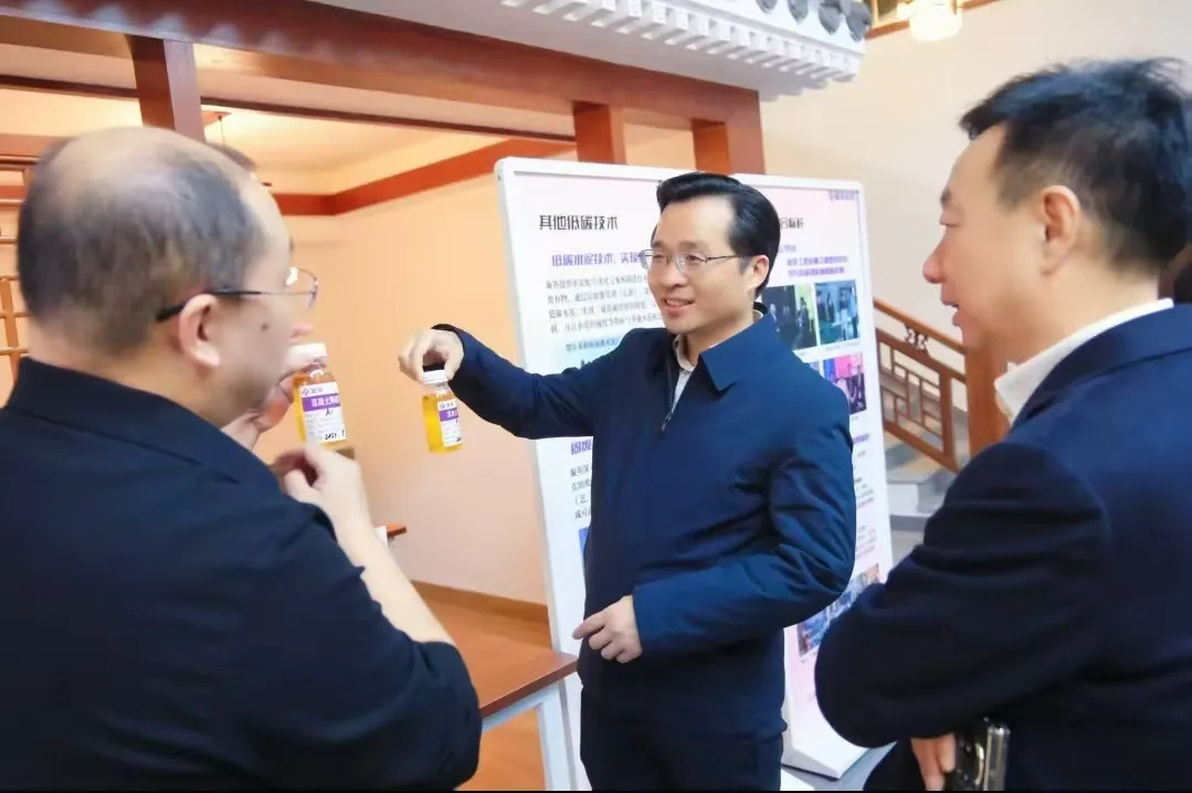 蒋红波专题调研大学生创新创业工作